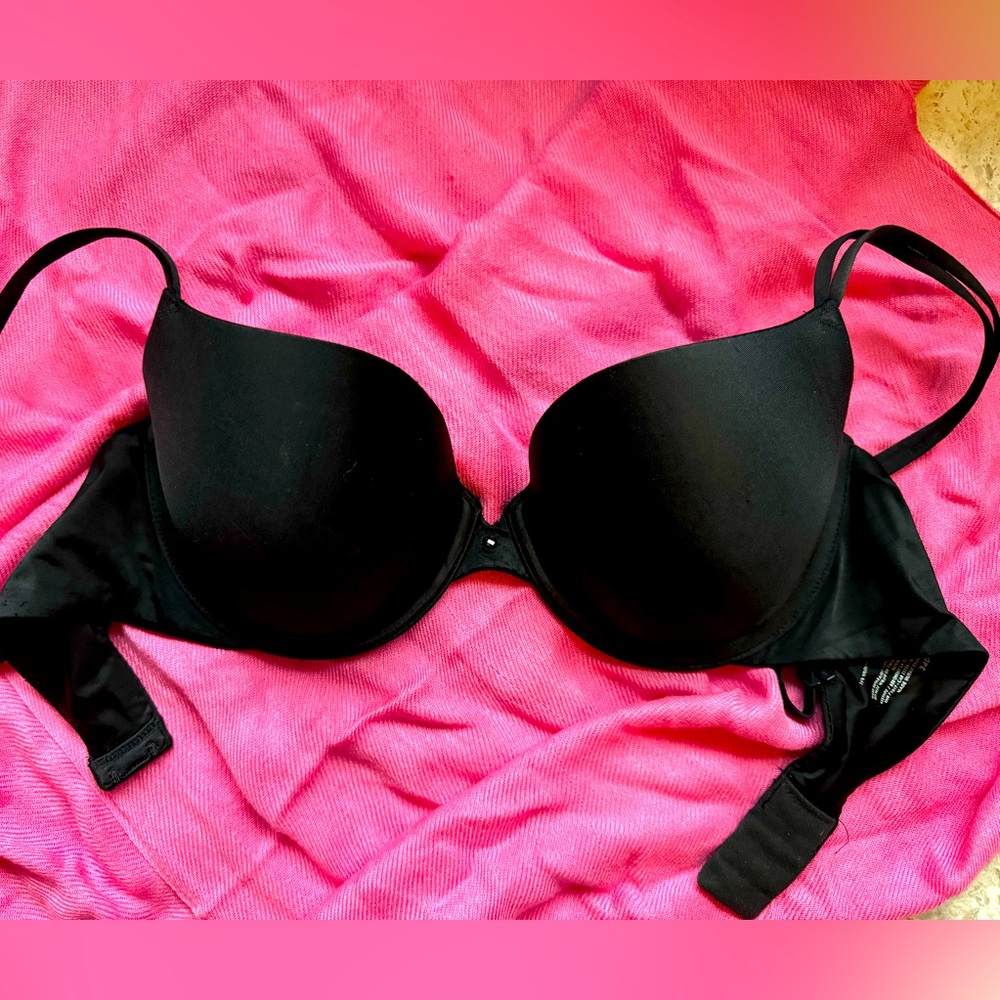 Victoria’s Secret lined Demi bra